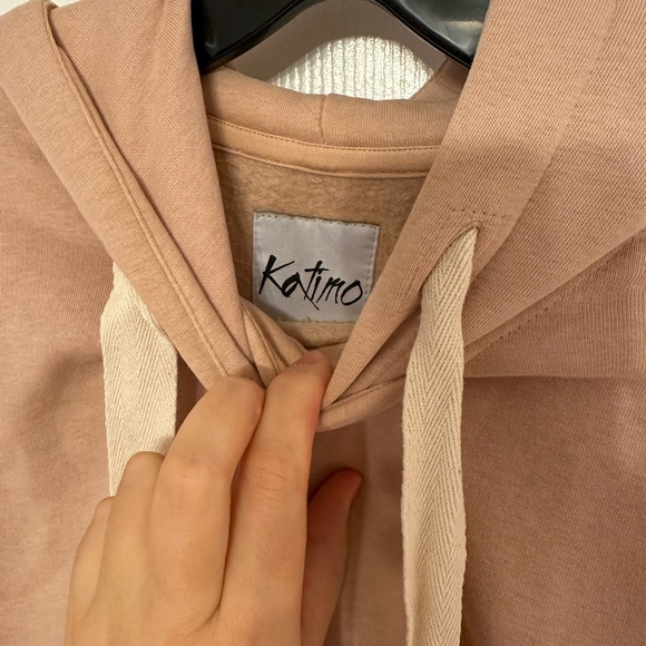 Katimo oversized blush hoodie with piercing. Size S-M - Picture 6 of 7